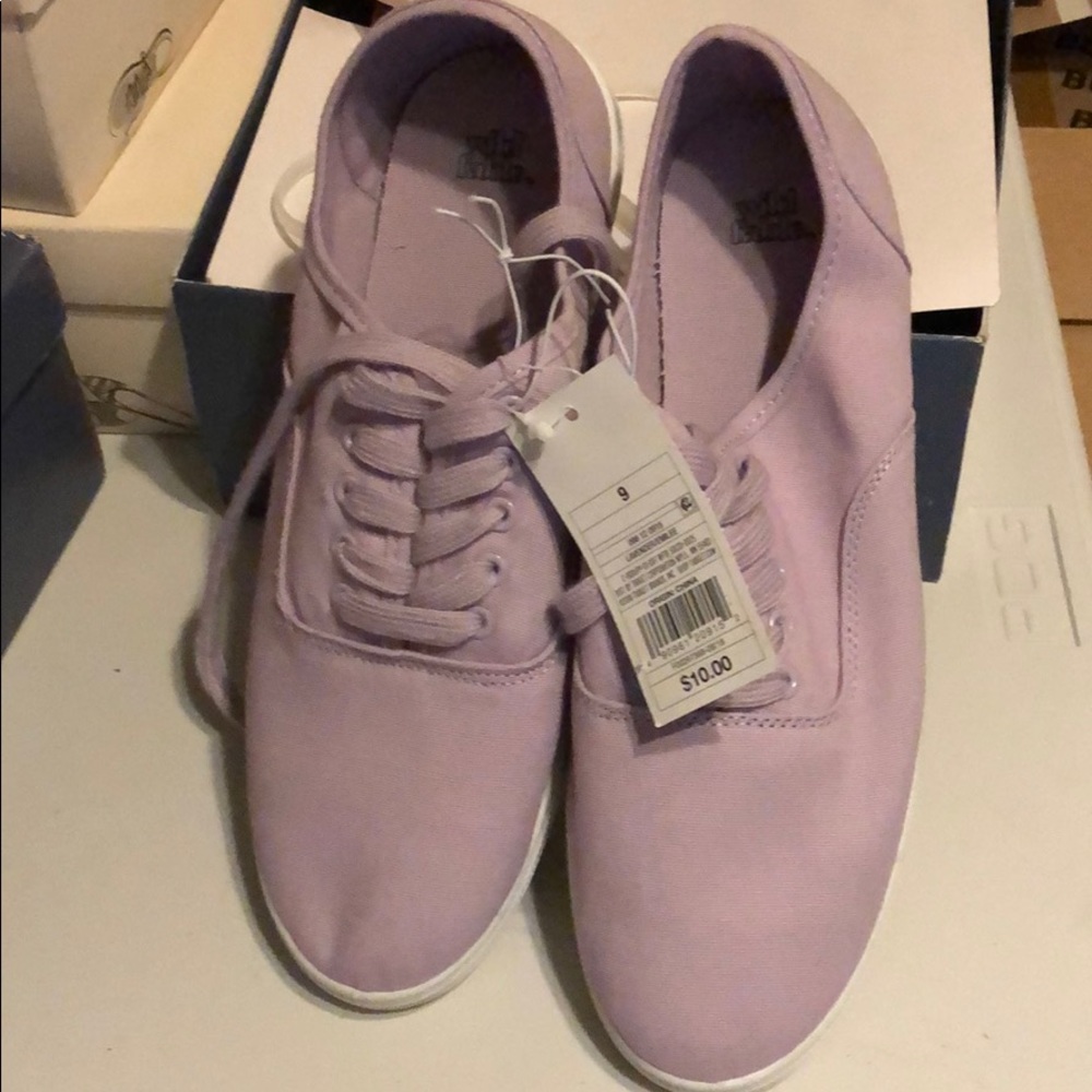 Women’s Wild Fable Lavender Sneakers